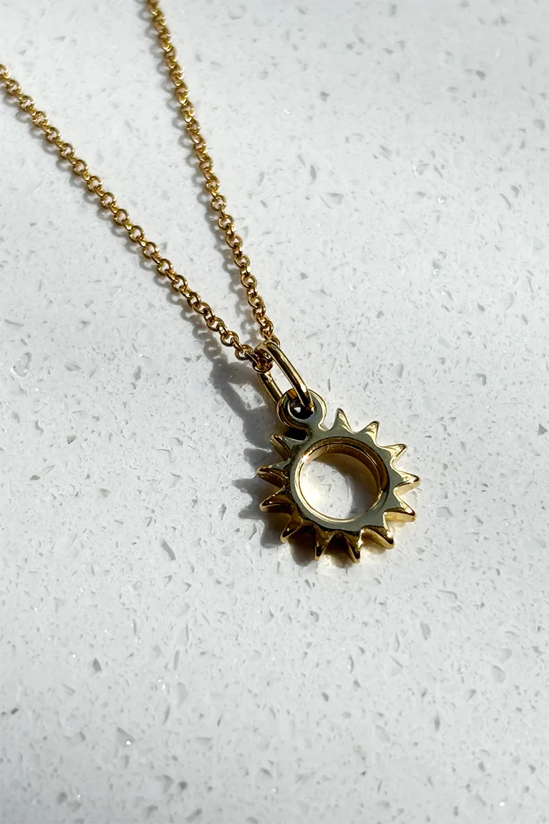 Mini Sun — Gold Necklace Chain product view 2