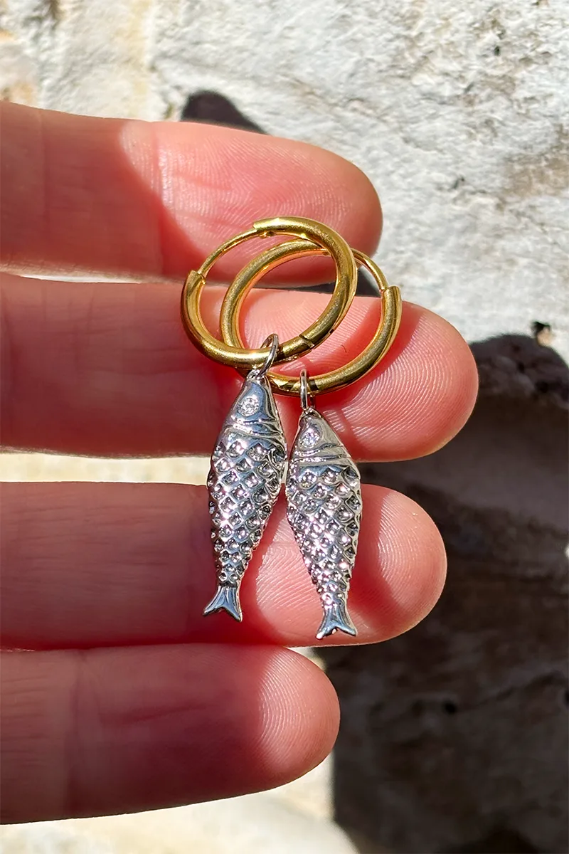 Fissh - Mixed Metal — Gold hoop earrings product view 3