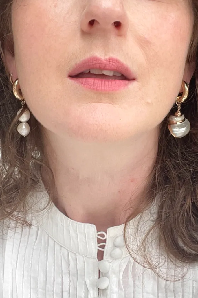 Delfina — Gold hoop earrings product view 4
