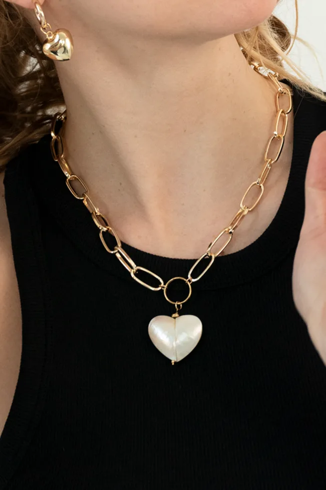 Heart Of Pearl — Gold Necklace Chain product view 3