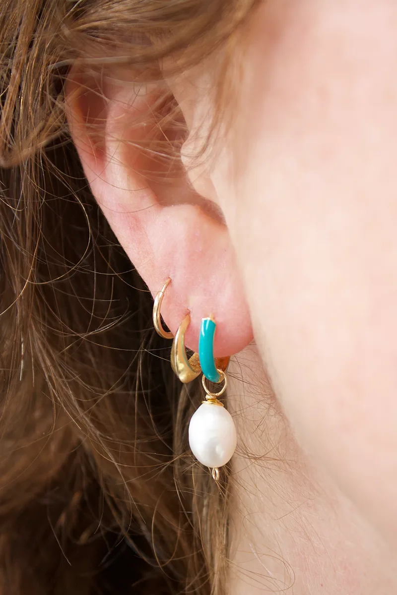 Emilio — Gold hoop earrings product view 2