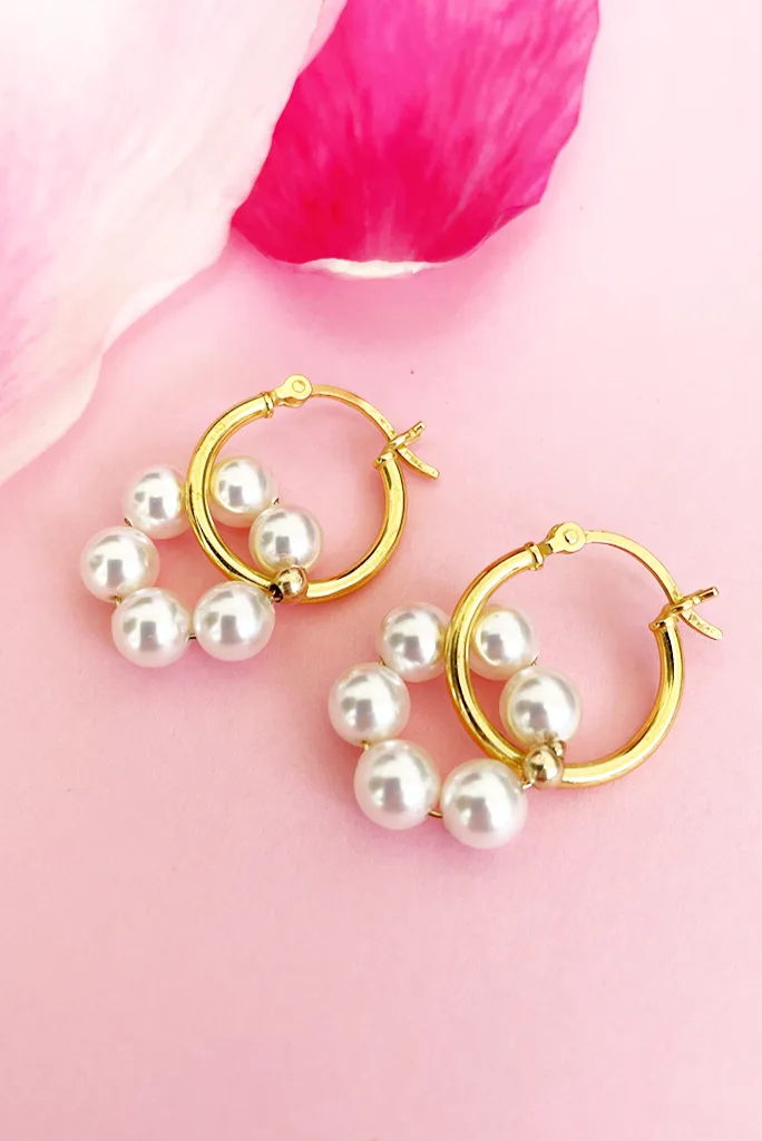 Caro — Gold hoop earrings product view 4