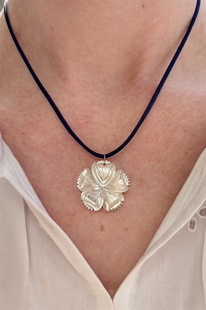 Pearly Flower — Cord Necklace product view 2