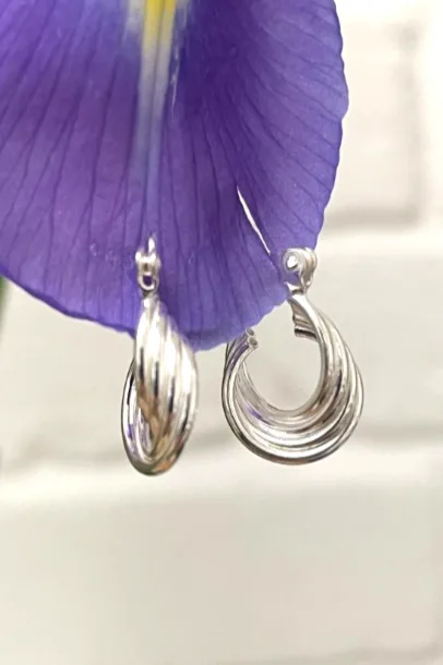 Adina — Gold hoop earrings product view 3